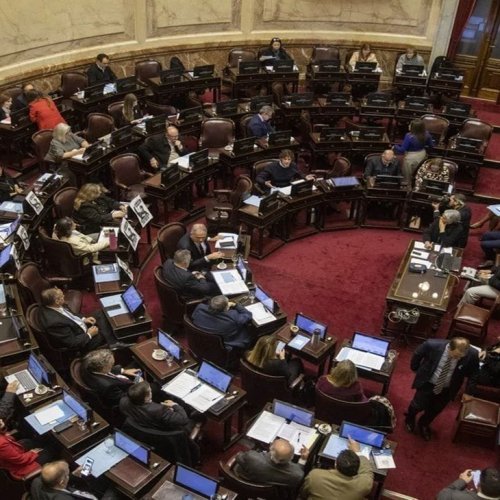 Los senadores pasarán a cobrar 12 millones de pesos por mes