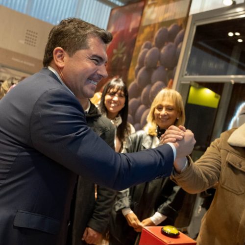 Orrego recorrió el stand que posiciona a San Juan ante el mundo en la Exposición Rural de Palermo