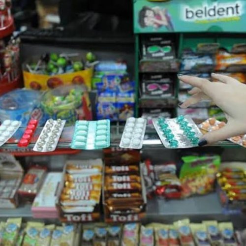 Los medicamentos solo deben adquirirse en farmacias habilitadas