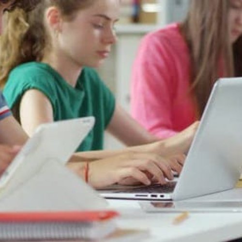 Rawson abre las puertas al futuro digital: llega “Código Creativo”, una capacitación gratuita para adolescentes
