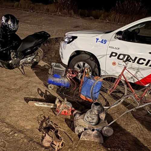 Persecución y aprehensión tras un robo en Santa Rosa: recuperaron todos los elementos sustraídos