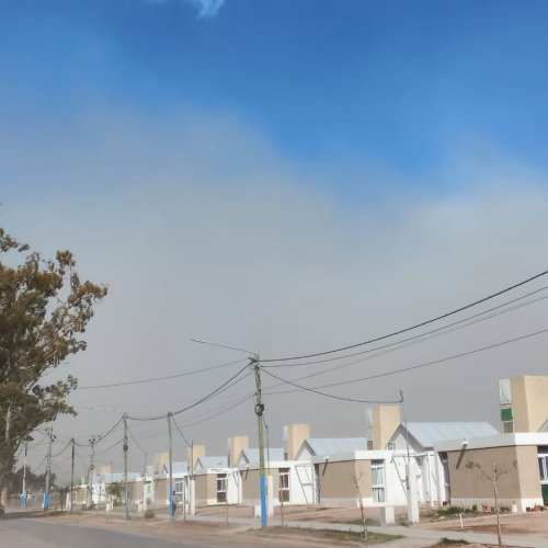 El viento Sur se hace sentir con fuertes ráfagas de tarde