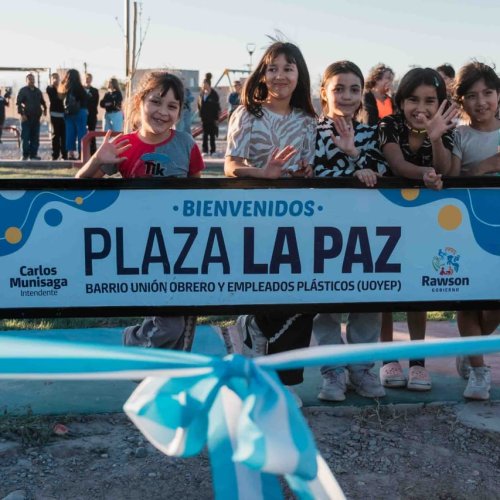 De un espacio sin vida a un lugar para encontrarse: Rawson inauguró la nueva Plaza La Paz en Barrio Los Plásticos