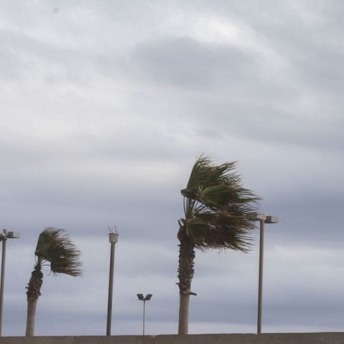 Baja la temperatura y sopla el viento sur en San Juan