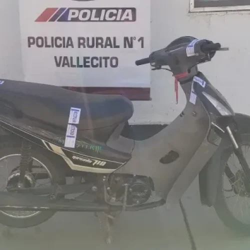 Moto robada fue recuperada en Vallecito por la Policía
