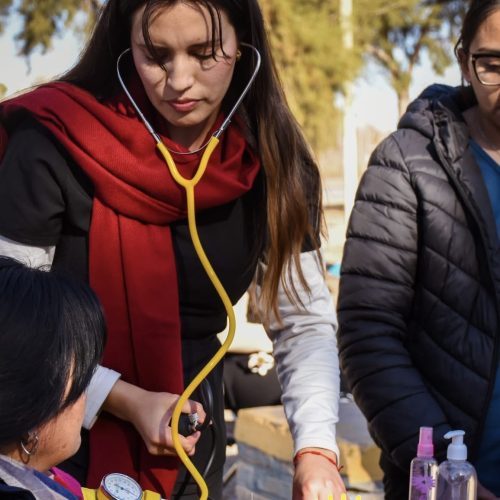 25 de Mayo: “Tu Municipio Más Cerca” llegó a La Chimbera con salud, juegos y espectáculos