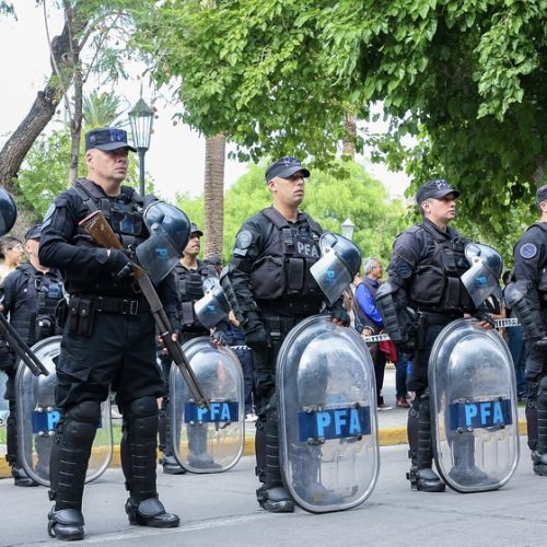 Aumentan los sueldos de Gendarmería, Policía Federal y Prefectura Naval