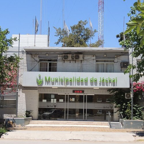 Renuncias y cambios en algunas municipalidades