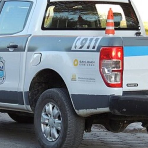 Amenazó al dueño de un almacén con un cuchillo para robar un fernet y una coca