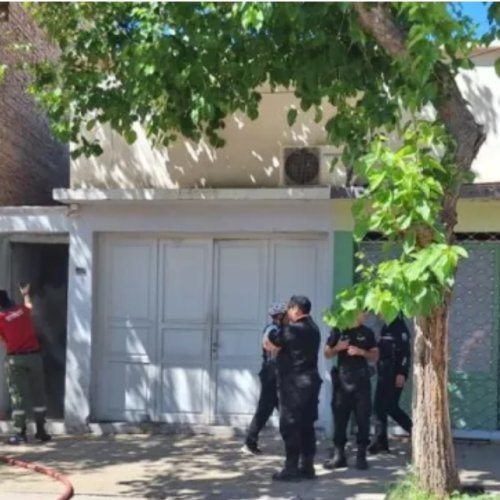 Los bomberos lograron sofocar un principio de incendio en un local céntrico