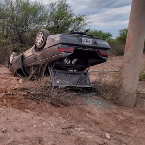 Volcó con su automóvil en la Ruta 519 y debió ser atendido en el Hospital Rawson