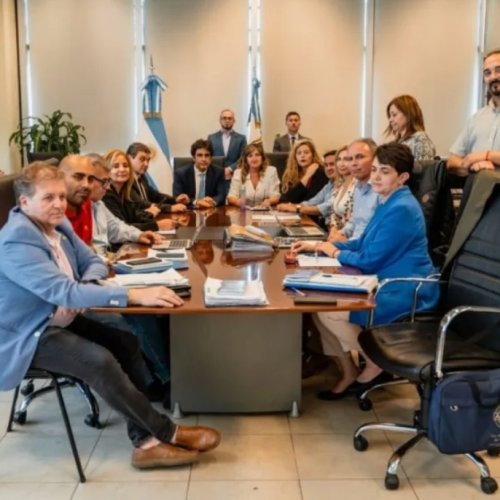 Paritaria docente: el Gobierno mejoró la oferta y propuso actualizar salarios acorde a la inflación y sumar dos puntos al nomenclador