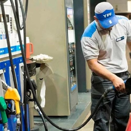 El domingo sube el combustible