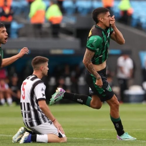 San Martín, de cabeza a Primera: San Martín le ganó a Gimnasia 2-0