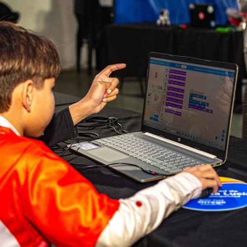 Taller de robótica “Mentes en Marcha” en Santa Lucía