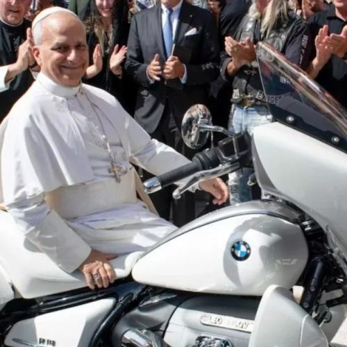Le regalaron una BMW al Papa León XIV y la subastará para ayudar a niños de Madagascar