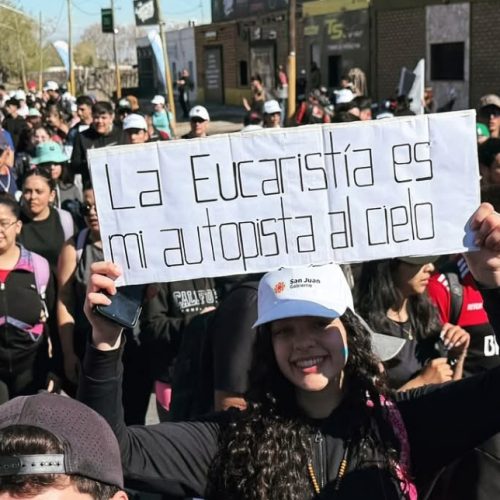 Santa Lucía le abrió los brazos a los jóvenes peregrinos