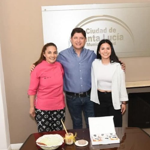 Las Emprendedoras del Sol de Santa Lucía estuvieron reunidas con el intendente