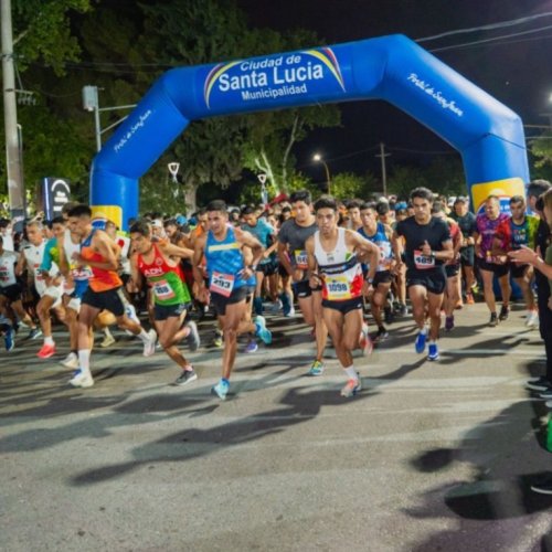 Carrera nocturna en Santa Lucia