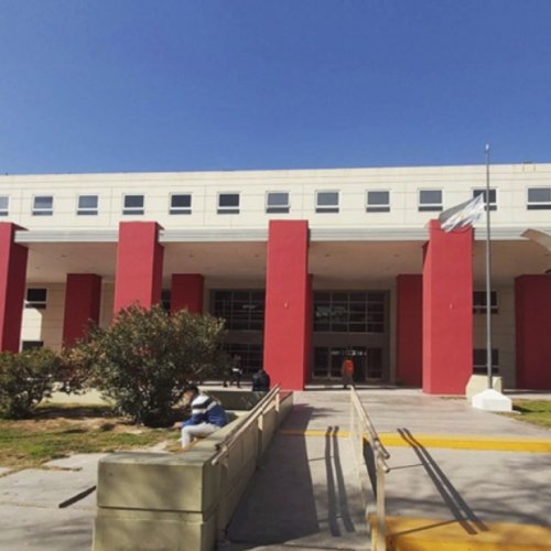 Paquete sospechoso con apariencia de explosivo en el Hospital Rawson