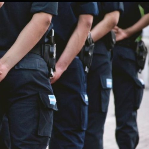 Se hicieron pasar por policías y entraron a robar a una vivienda