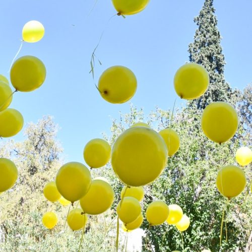 Suelta de globos en el Día Mundial de la lucha contra el cáncer infantil