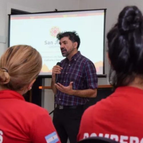Capacitación en turismo para policías