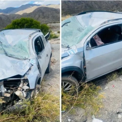 Un adulto mayor volcó con su camioneta y zafó de milagro