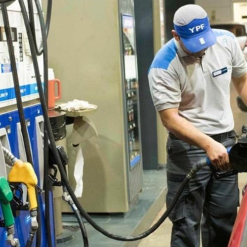 Con el inicio de abril, el litro de nafta subió