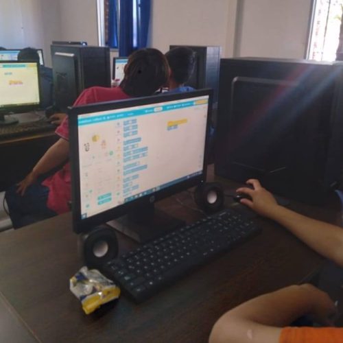 Comenzaron las clases de Robótica para jóvenes en el CIC de La Laja