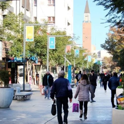 ¿Cómo funcionará el comercio en este feriado largo?