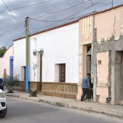 Un obrero cayó de un andamio y debió ser hospitalizado