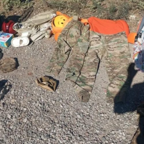 Le robaron a un soldado y le llevaron hasta el uniforme reglamentario