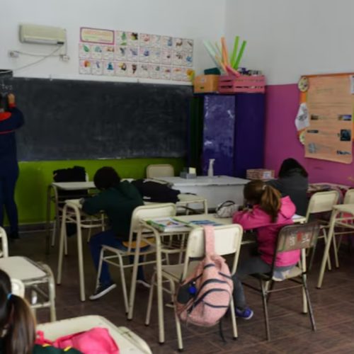 Debido al paro de colectivos, ¿qué pasará con los ausentes en las escuelas?