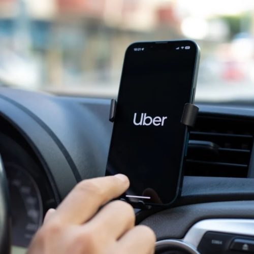 Un conductor de Uber quedó preso tras ser denunciado por llevarse dos menores  en Chimbas