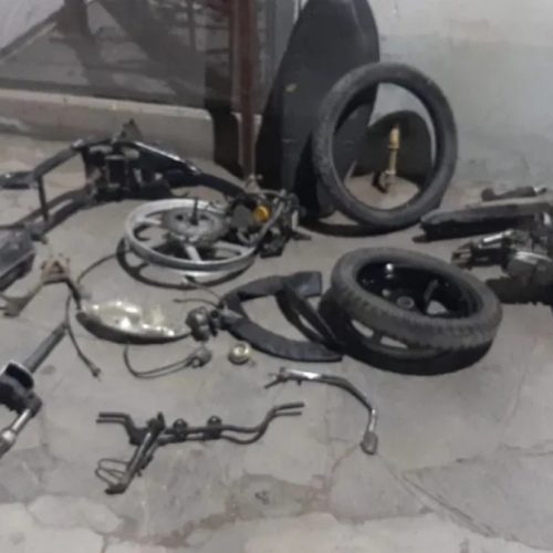 Encontraron una moto desarmada y con pedido de secuestro en San Martín