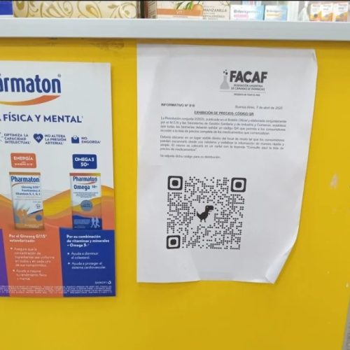 En San Juan las farmacias ya exhiben carteles con códigos QR para mostrar precios de los medicamentos
