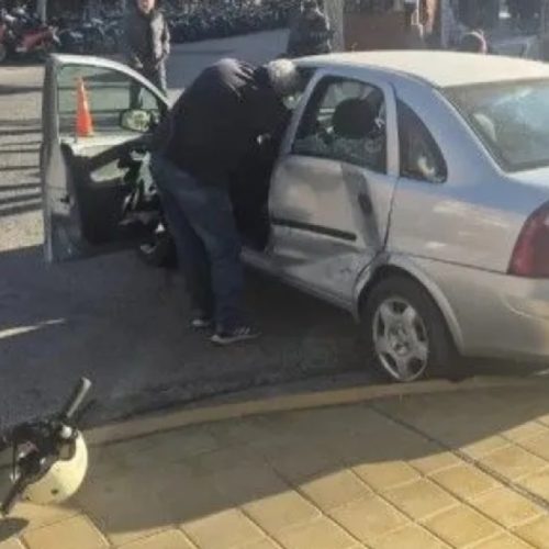 Accidente en pleno centro: una mujer fue internada
