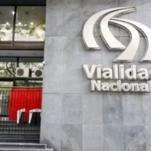 El Gobierno anunció el cierre de Vialidad Nacional y otros organismos de transporte