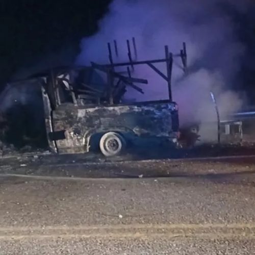 Una camioneta se incendió en plena Ruta