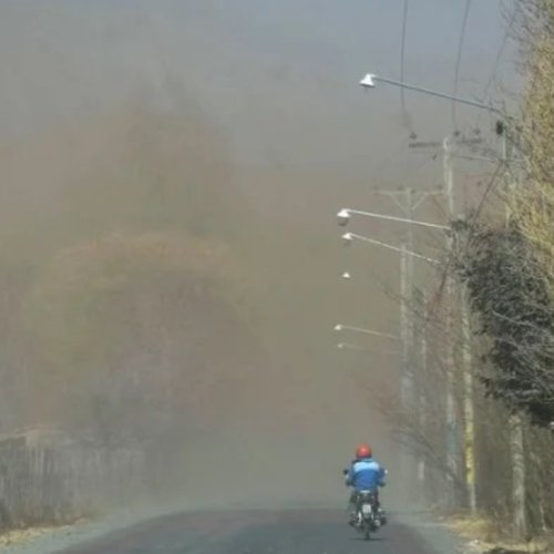 Viento sur con ráfagas intensas y leve baja de temperatura en San Juan