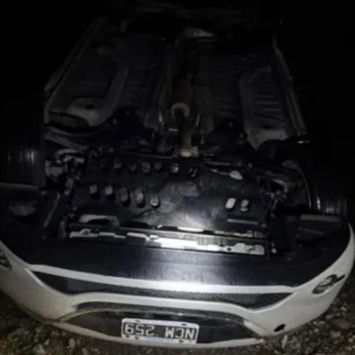 En Ullúm: Volcó en su auto y falleció