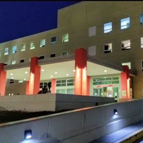 Fuerte choque dejó a cinco personas internadas