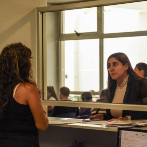 Cómo realizar adición de apellido paterno