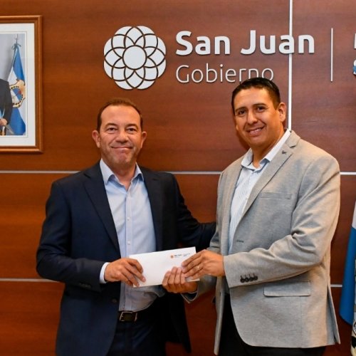 Fernando Flores Romero asumió como nuevo director del Hospital de Sarmiento