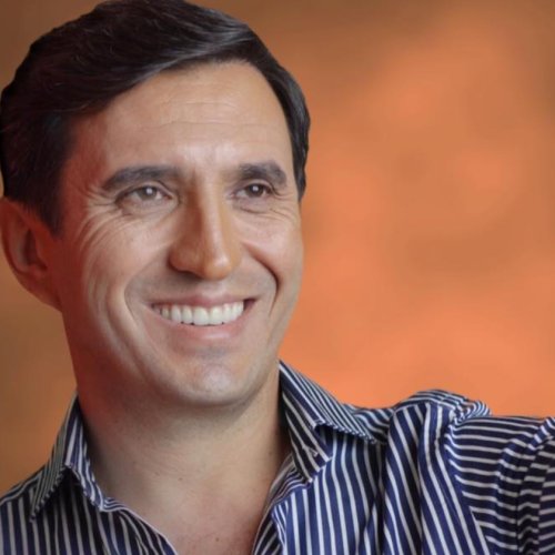 Andino impulsa una ley clave para el futuro: educación obligatoria en economía del conocimiento en todo el país