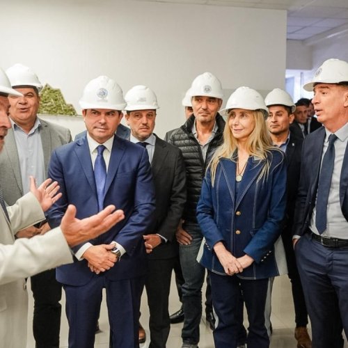 Karina Milei recorrió una calera en Sarmiento