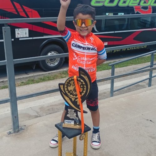 Orgullo de Chimbas: Liam, campeón nacional de ciclismo a los 5 años