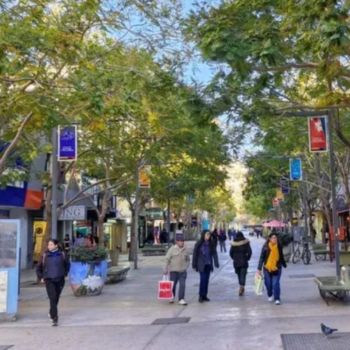 Lunes feriado: ¿Cómo funcionará el comercio?