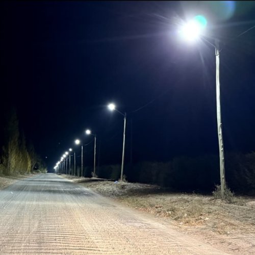 Después del pavimento, avanzan las obras de iluminación LED en inmediaciones de la Escuela Ana Pérez Ciani